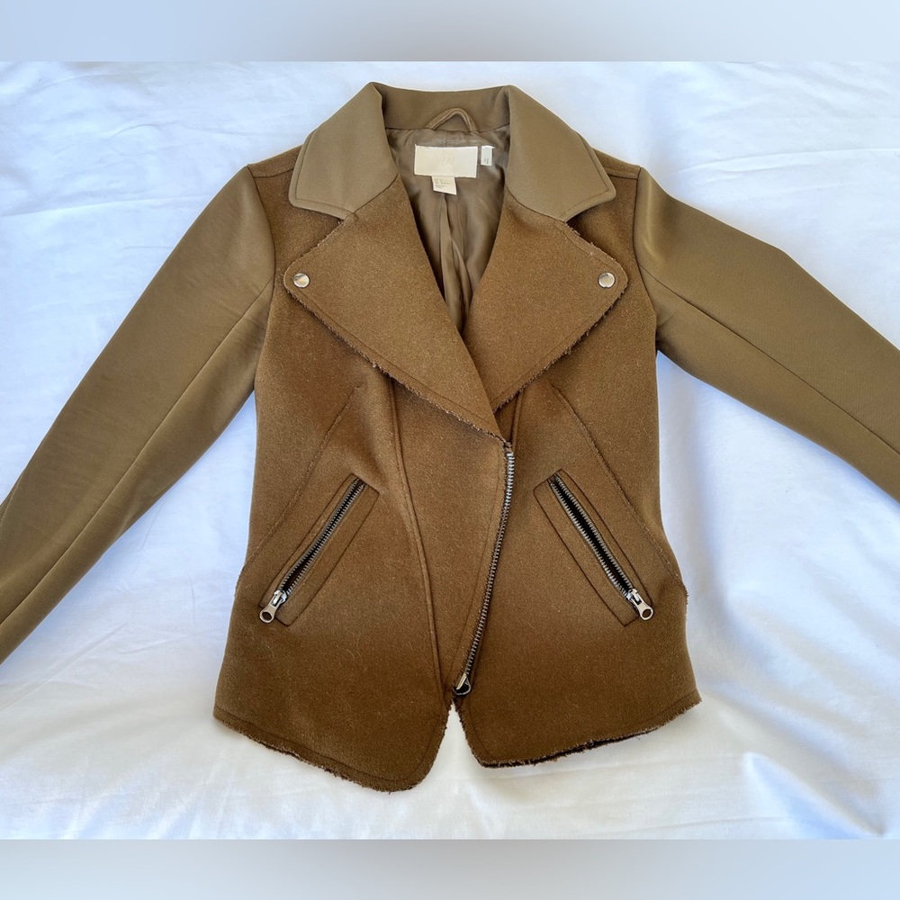 H&M | Cropped Olive Wool Jacket - Picture 4 of 16